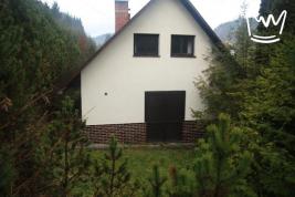 Chata 4+1, garáž, pozemek 5973 m2, Český Dub